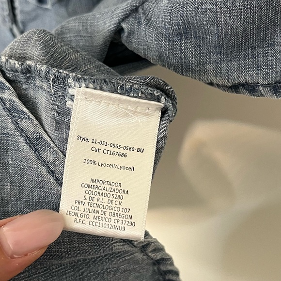 Stetson Blouse with Ruffle and Bow size Small - Picture 7 of 7